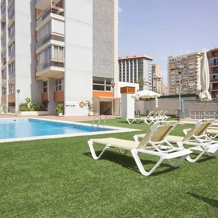 Con Jacuzzi, Sauna, Gimnasio Y Piscina Enfrente Del Mar