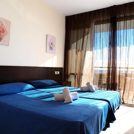 Con Jacuzzi, Sauna, Gimnasio Y Piscina Enfrente Del Mar *