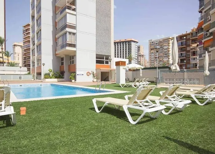 Con Jacuzzi, Sauna, Gimnasio Y Piscina Enfrente Del Mar