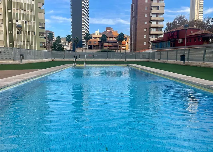 Con Jacuzzi, Sauna, Gimnasio Y Piscina Enfrente Del Mar